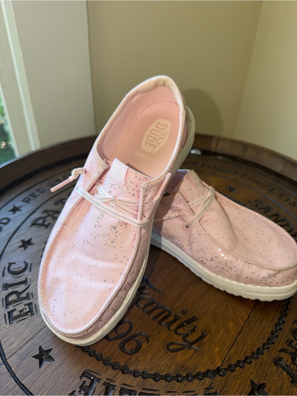Girls' Pink Glitter Casual Hey Dude Slip-On Sneakers size J6 - Picture 3 of 6